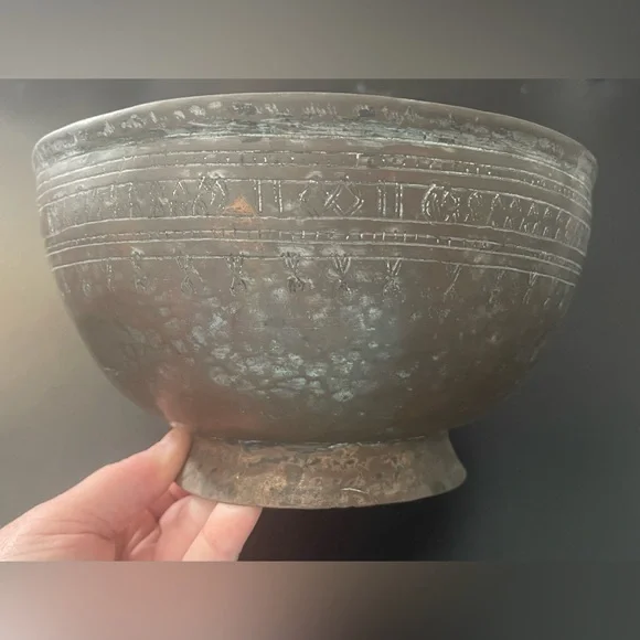 FABULOUS VINTAGE MIDDLE EASTERN TINNED 8” COPPER BOWL - Picture 2 of 14